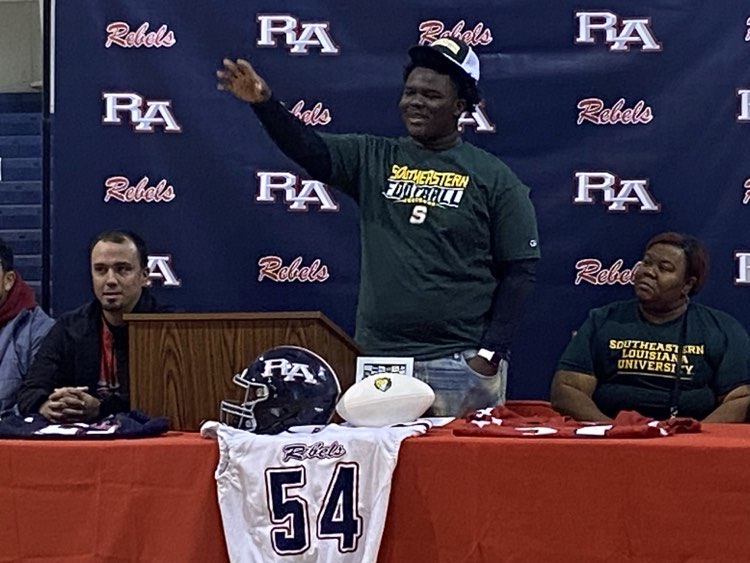 Amiree Alexander thanked his teammates, coaches, family and the Riverside faculty at his signing on Wednesday, Dec. 20.