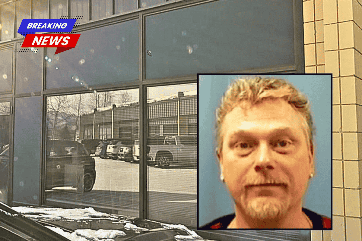 Stand-up comedian currently diagnosed with terminal cancer travels thousands of miles to try to kill his ex-wife as a last dying act, murdering her father as well