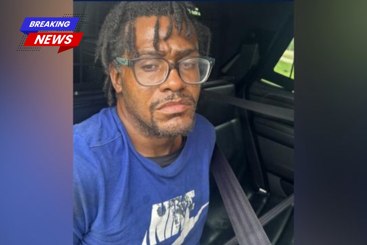 BRPD Man arrested after officers discovered stolen guns, other people's credit cards, and IDs in his carBRPD Man arrested after officers discovered stolen guns, other people's credit cards, and IDs in his car