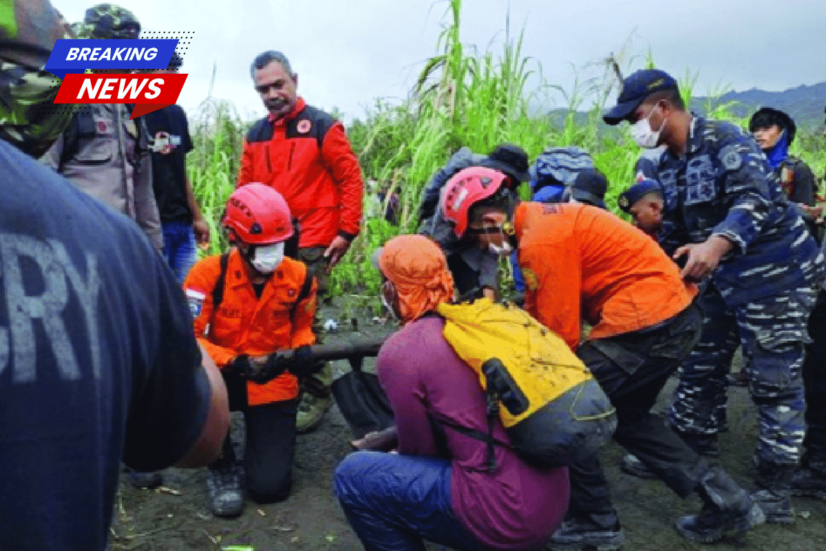 Bodies recovered from Indonesian volcano following eruption that killed three hikers