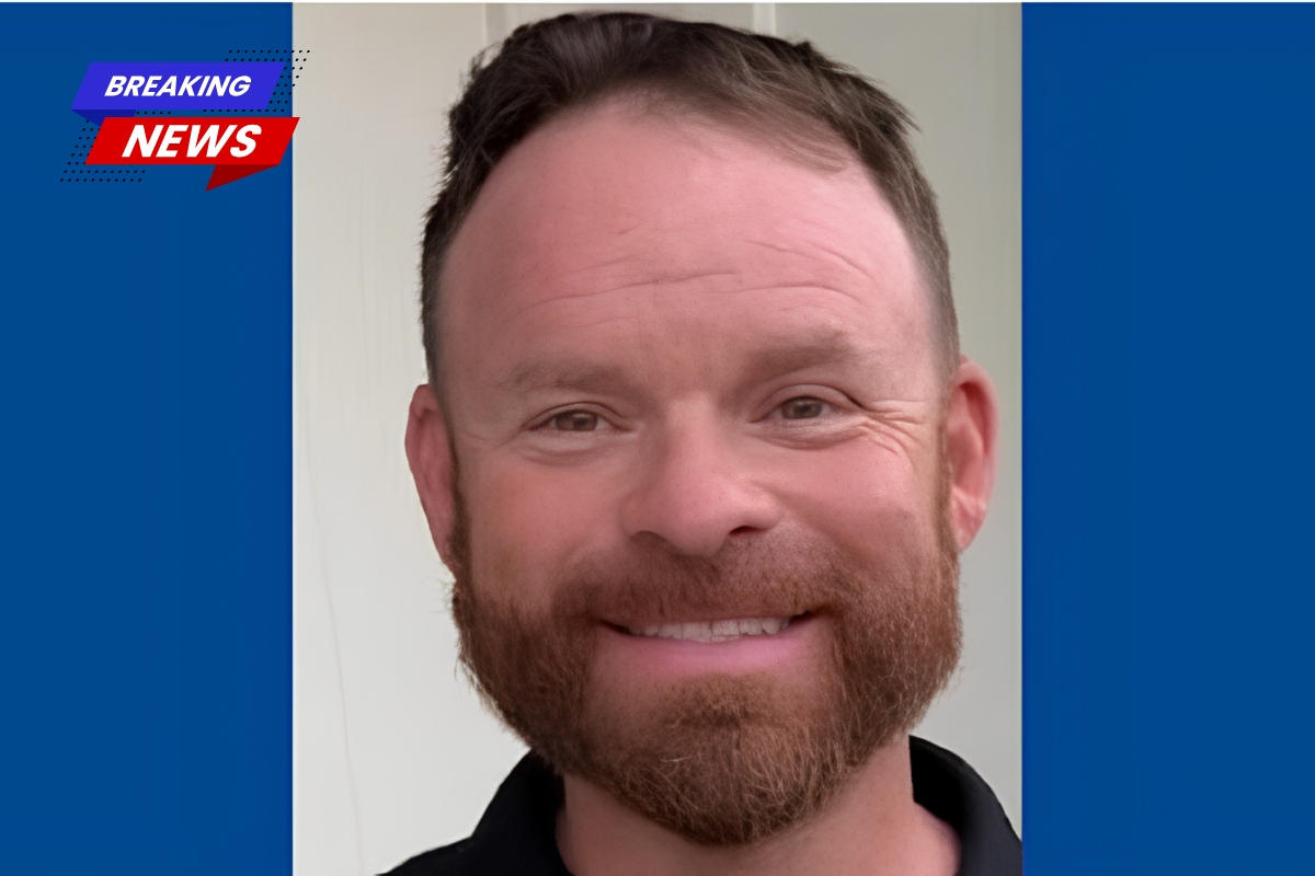 Police seek for a missing person in Louisiana