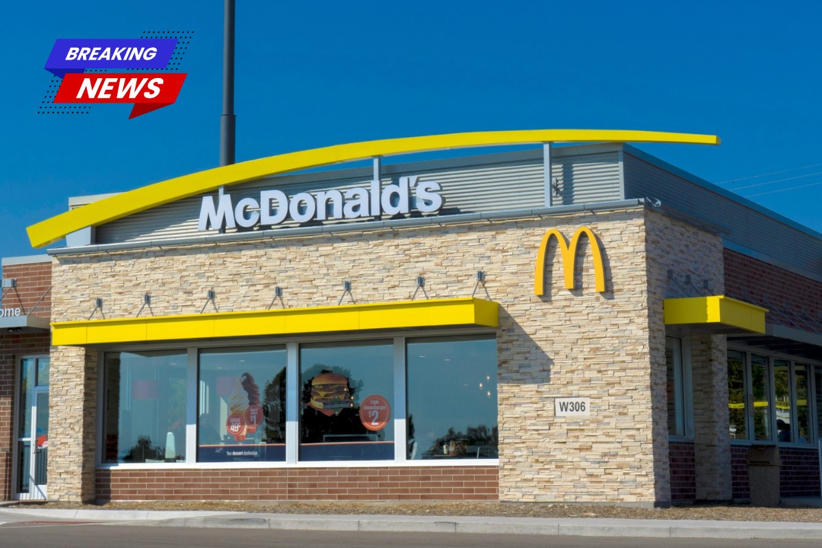 Teen Mother allegedly left her 6-month-old baby alone in a dangerous flat so she could go to McDonald's with friends