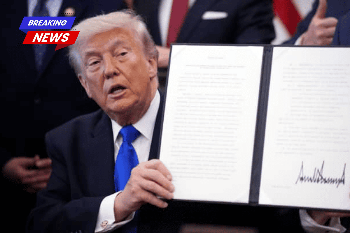 Trump signs executive order that expands workers' access to retirement accounts